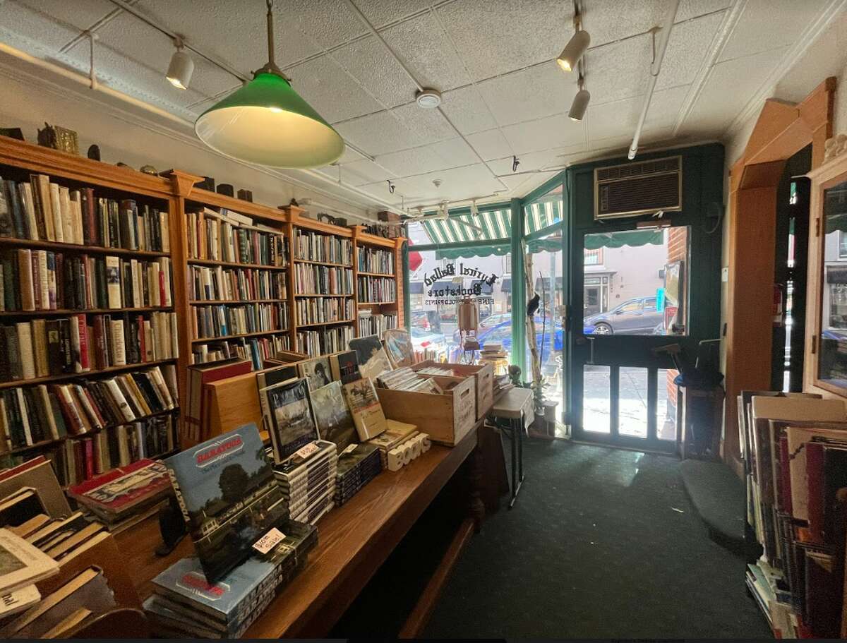 Lyrical Ballad in Saratoga is a treasure trove for bookworms