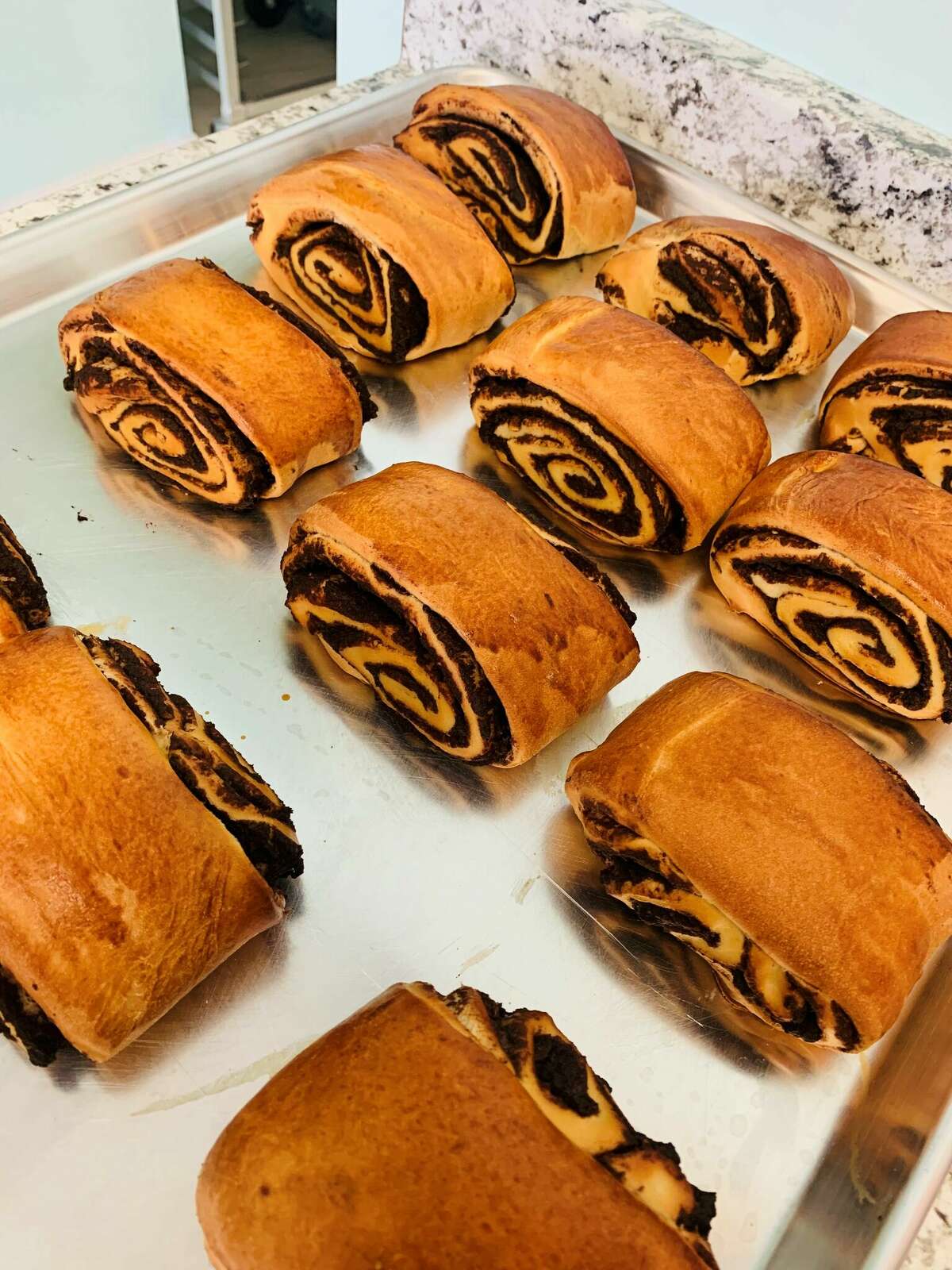 El Cisne Bakery opens offering Ecuadorian treats in New Milford