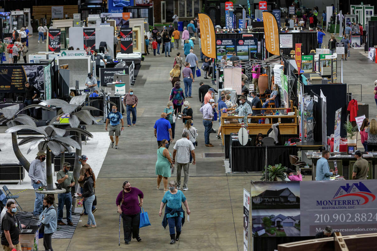 Exhibitors representing top renovation and garden experts, as well as areas such as pets and wellness, set up show at the Alamodome this weekend.