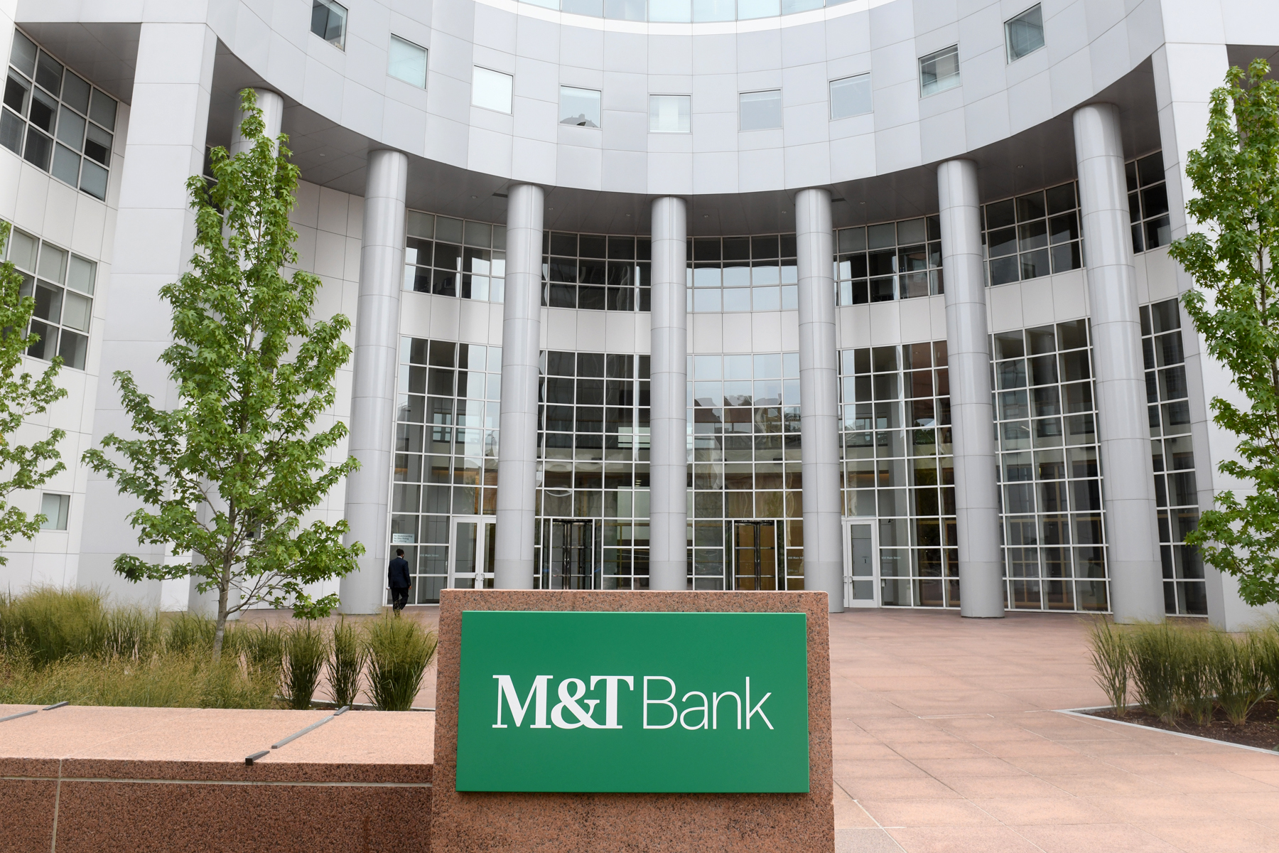 M T Bank Branch In Fairfield Stop Shop To Close In February