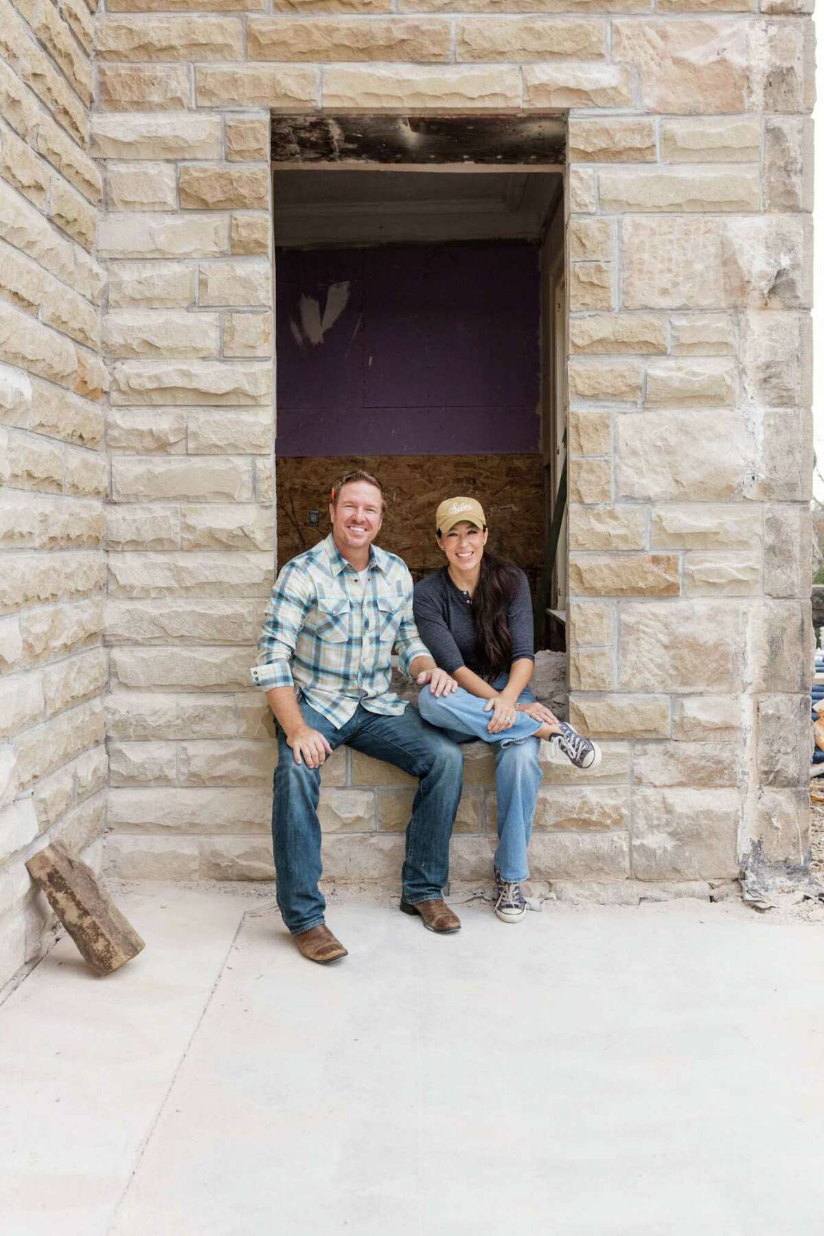 Chip and Jo Renovate a Historic Texas Castle : To give this historic landmark new life, the couple must first tackle the challenging infrastructure while preserving its historic features.