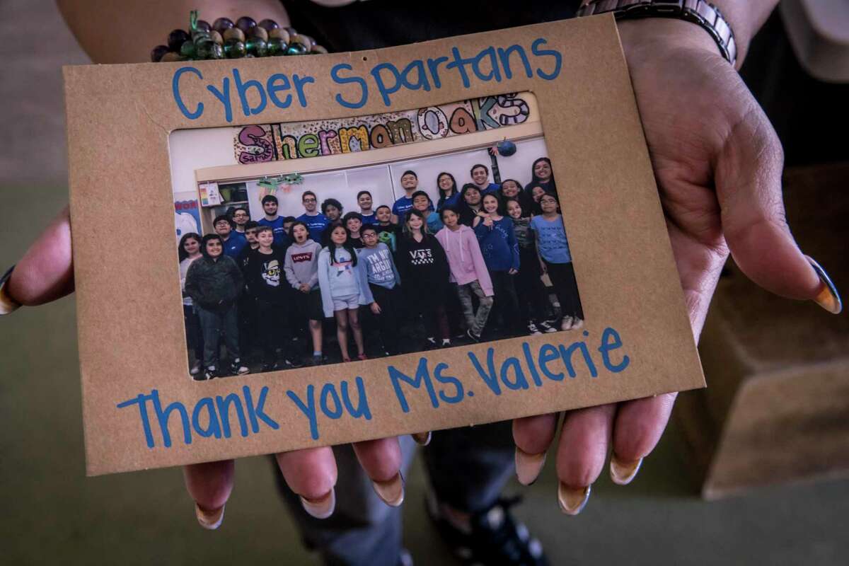 The 2019 tutoring group at Sherman Oaks Elementary in San Jose before they moved to remote work due to the pandemic.