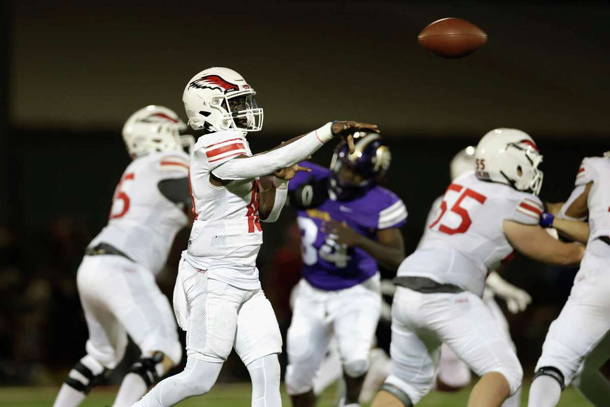 St. Thomas Eagles take down Kinkaid Falcons, remain unbeaten