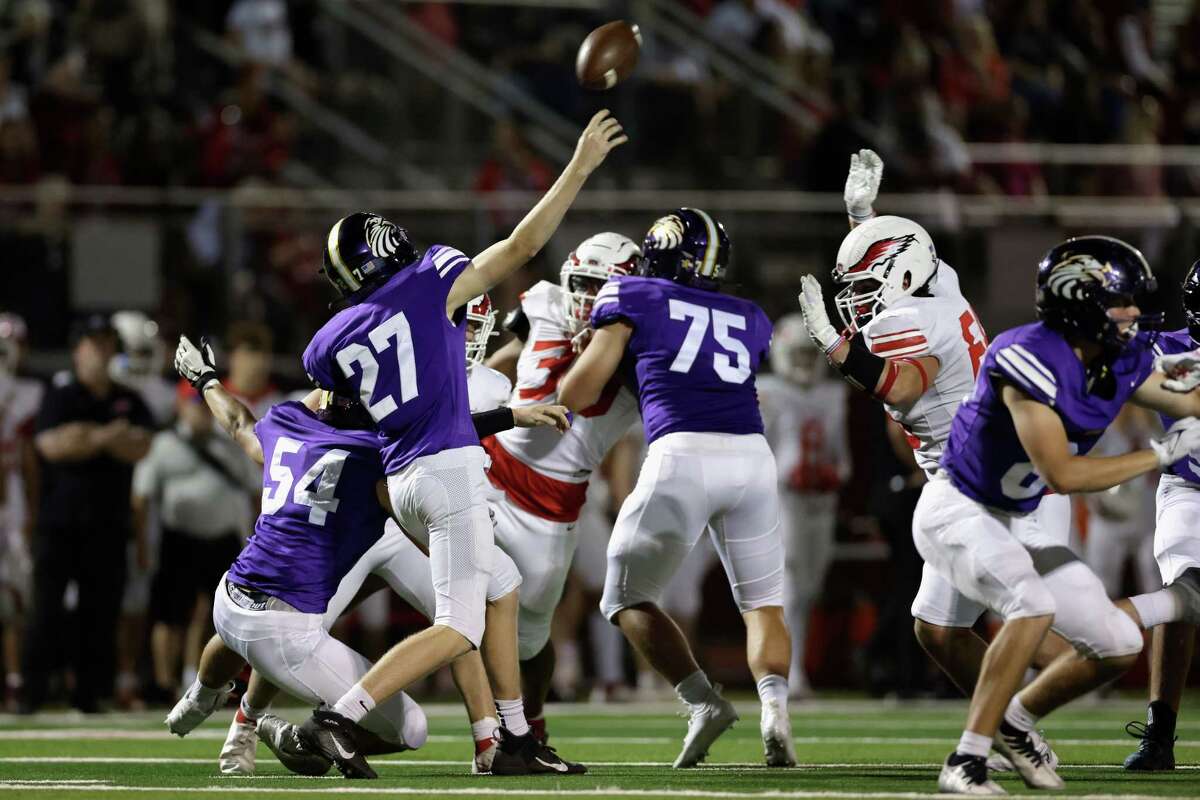 St. Thomas Eagles take down Kinkaid Falcons, remain unbeaten