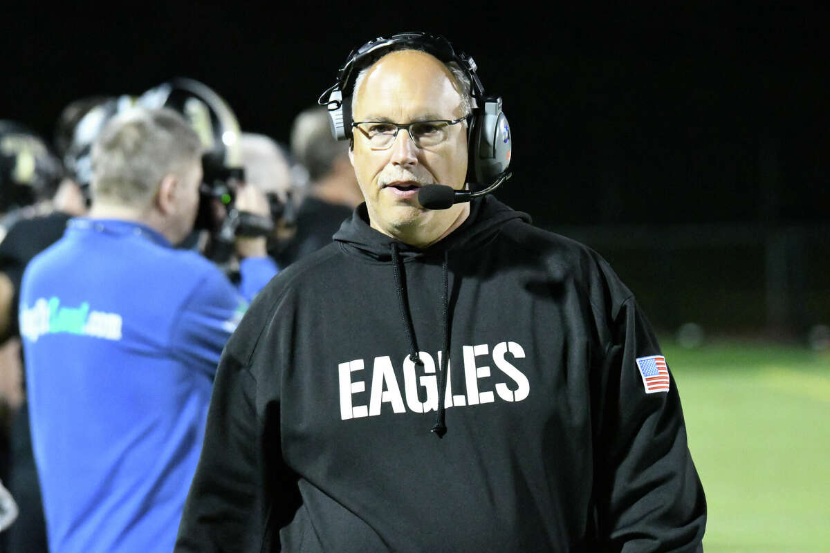 CT football coaches react to proposed changes to scheduling