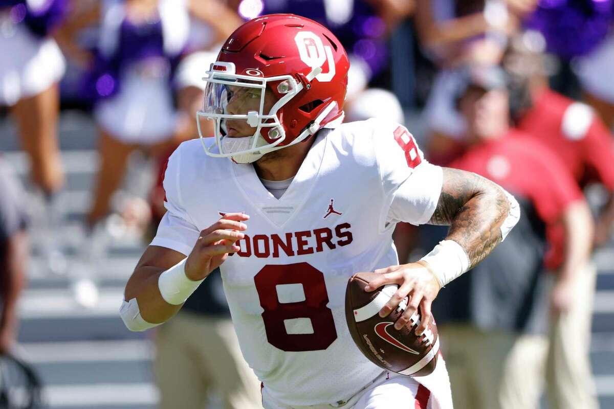 Texas and Oklahoma enter rivalry week with QB questions