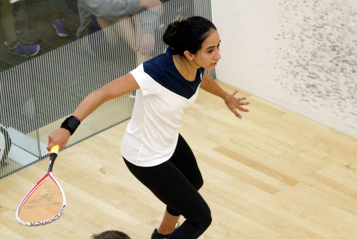 World's top woman squash player trains in CT