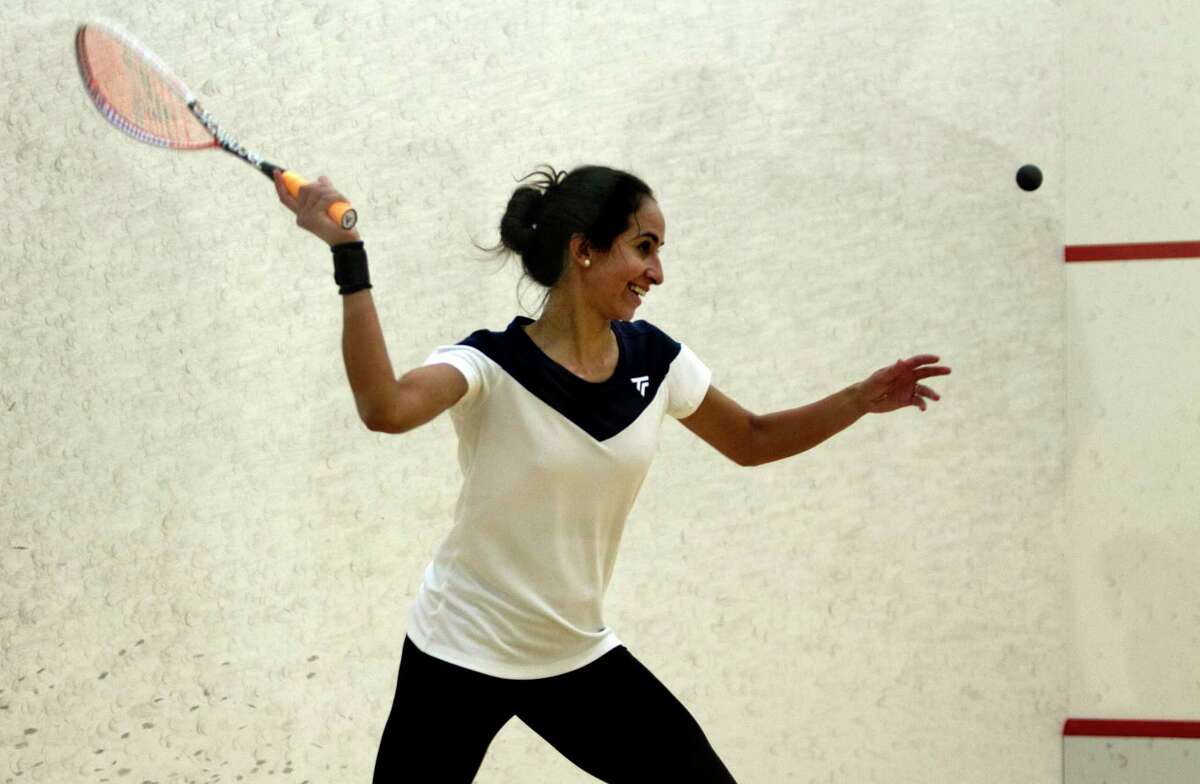 World's top woman squash player trains in CT