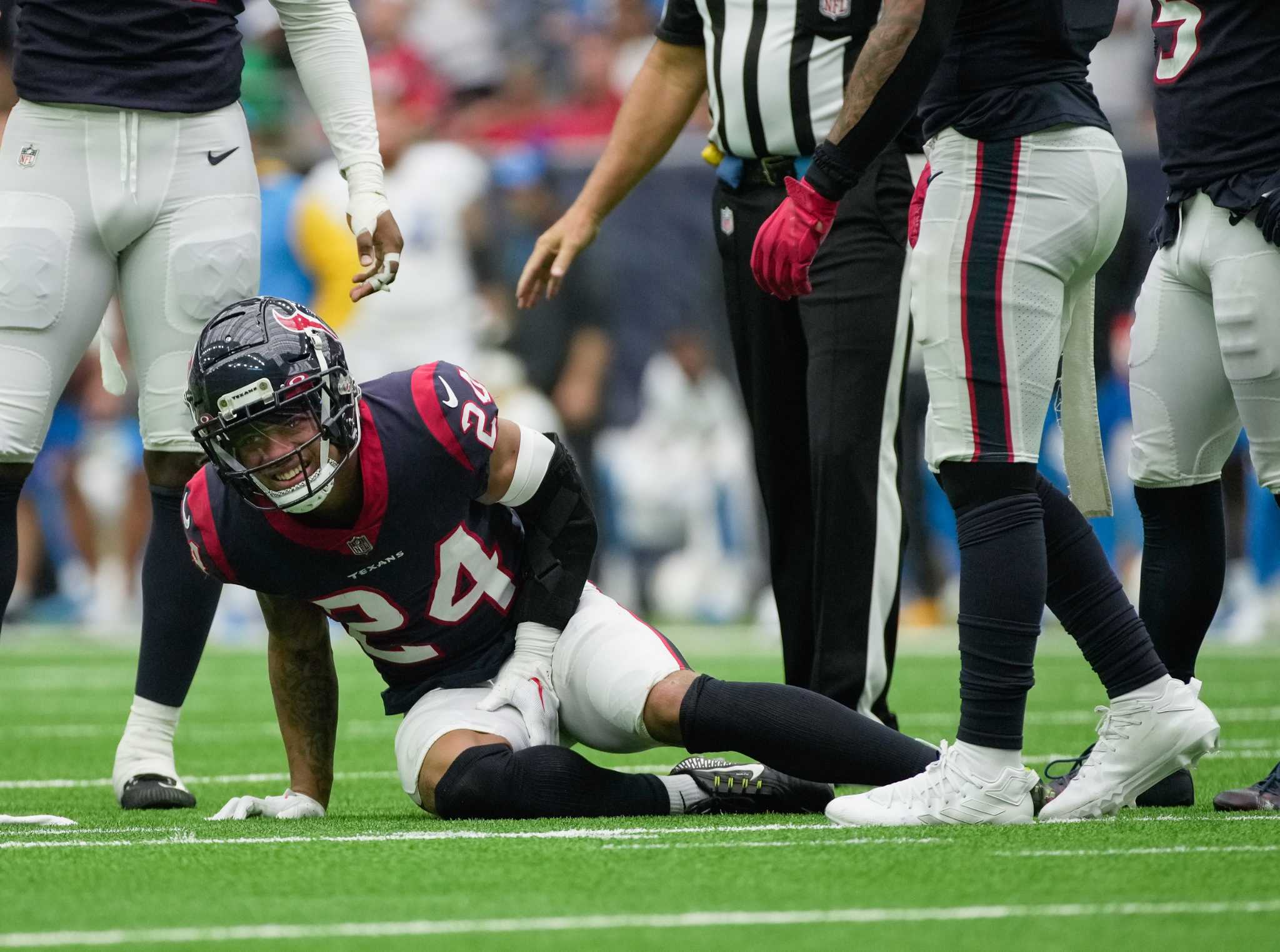 Houston Texans defensive back Derek Stingley Jr. (24) looks to defend  during an NFL Football game against the Philadelphia Eagles on Thursday,  November 3, 2022, in Houston. (AP Photo/Matt Patterson Stock Photo - Alamy