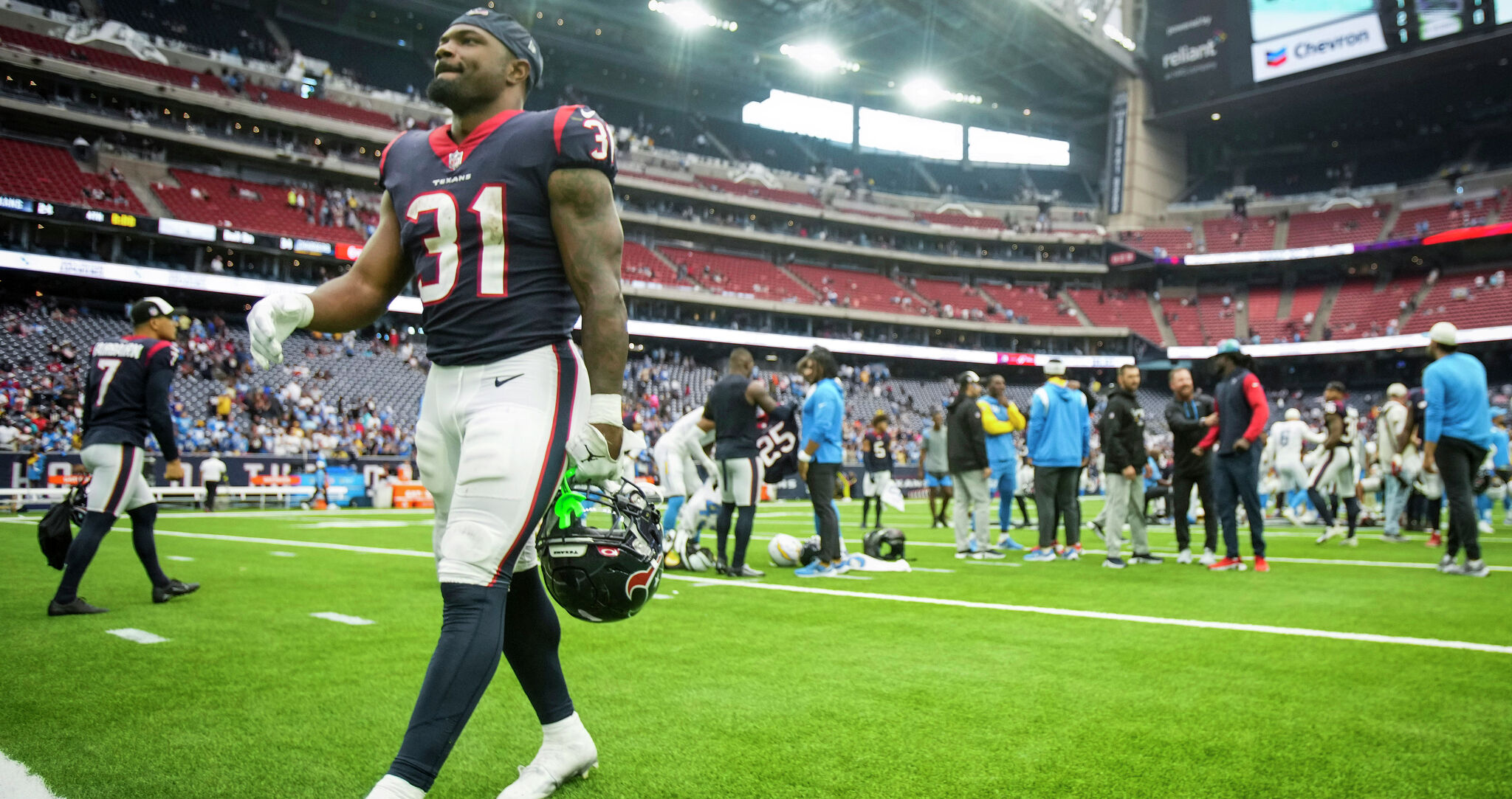 Texans' Fourth Quaretr Coimeback Falls Short Versus Chargers, 34-24