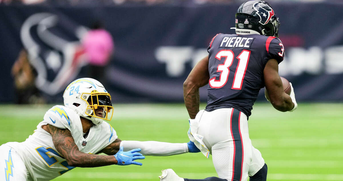 Houston Texans running back Dameon Pierce rumbled for 30 yards on