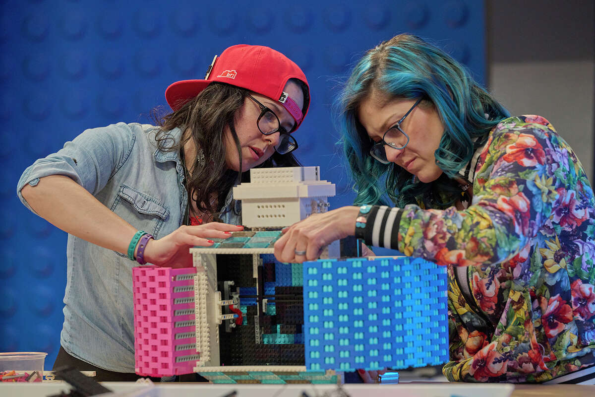 LEGO MASTERS: L-R: Contestants Christine and Michelle in the Ready to Launch season three premiere episode of LEGO MASTERS airing Wednesdays at 9 p.m. on FOX.
