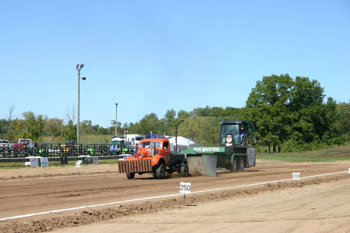 Morley Celebration on the Pond hosts Hometown Pull