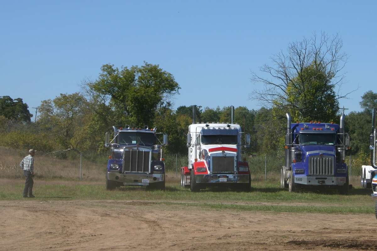 Morley Celebration on the Pond hosts Hometown Pull