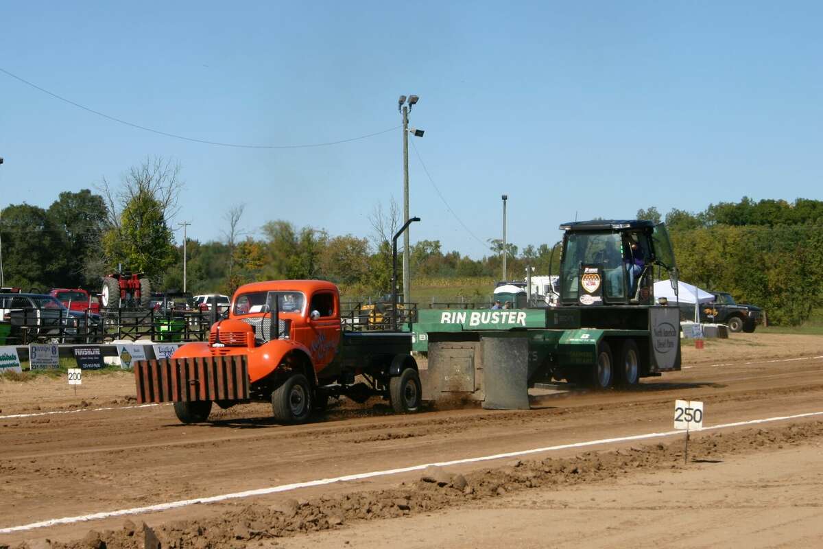 Morley Celebration on the Pond hosts Hometown Pull