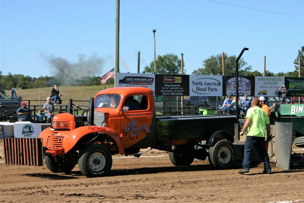 Morley Celebration on the Pond hosts Hometown Pull