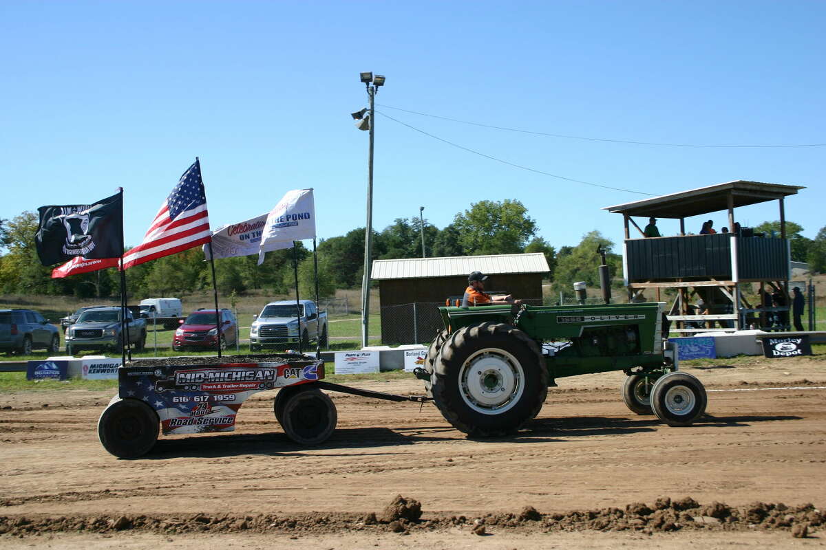 Morley Celebration on the Pond hosts Hometown Pull