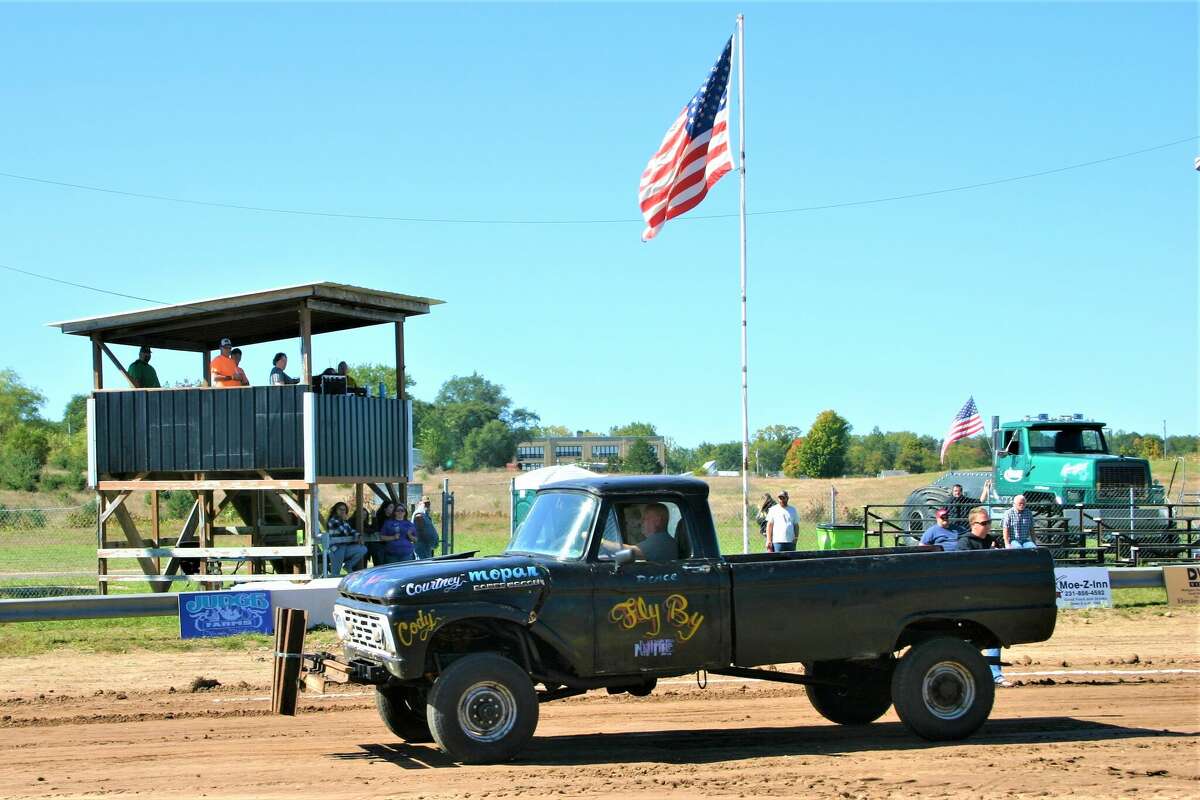 Morley Celebration on the Pond hosts Hometown Pull