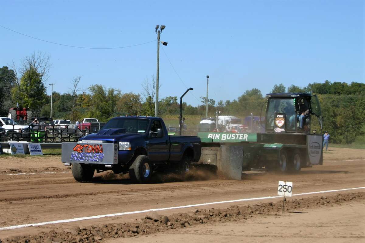 Morley Celebration on the Pond hosts Hometown Pull
