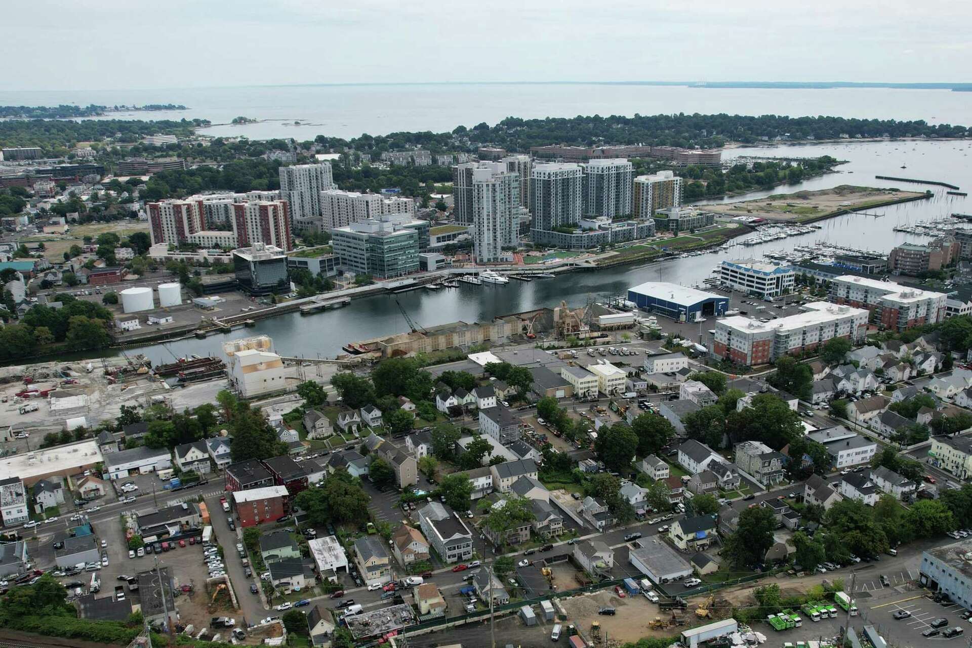 New Stamford rules would push smoke shops away from residential areas