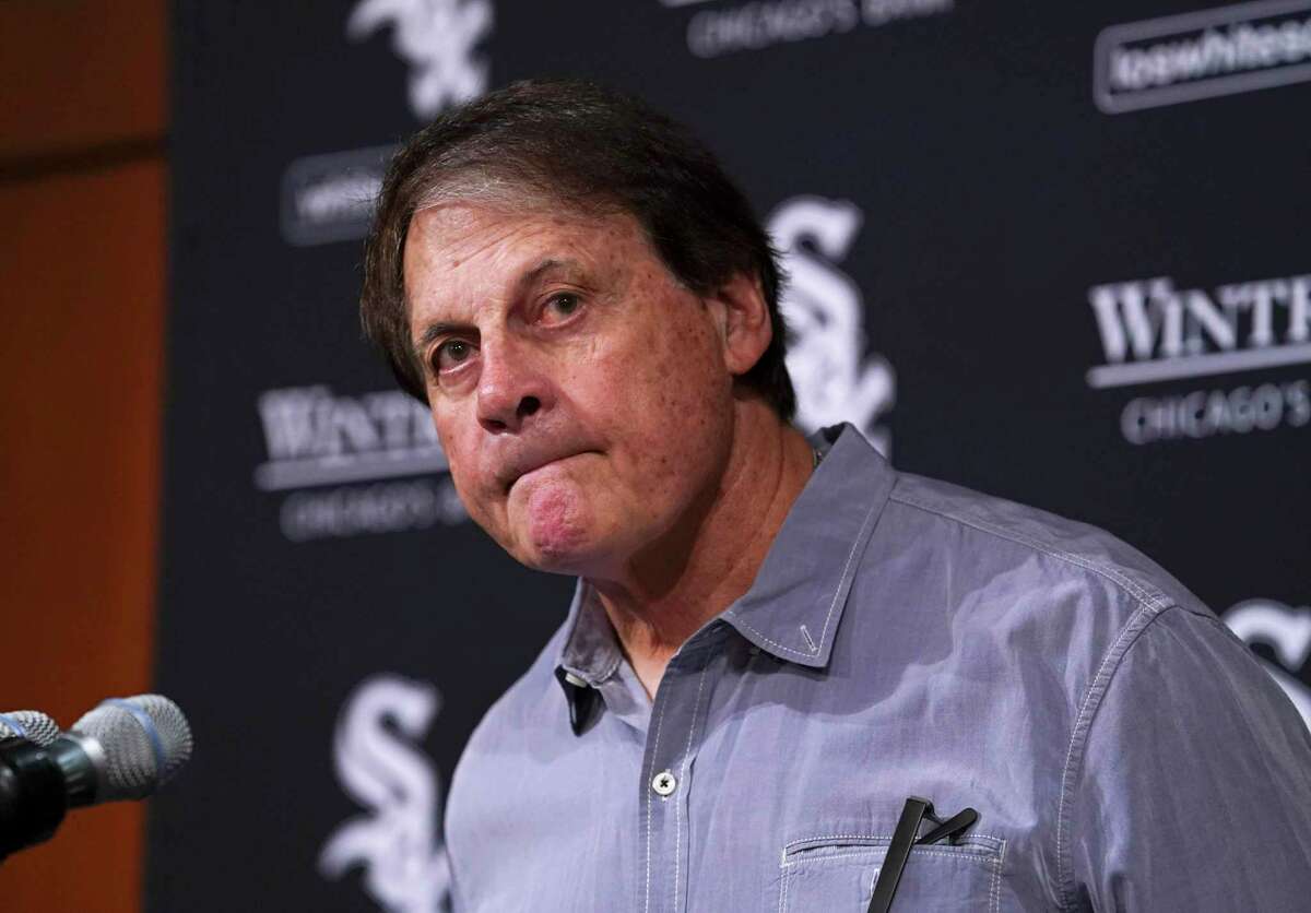 Tony La Russa steps down as White Sox manager, cites health issues