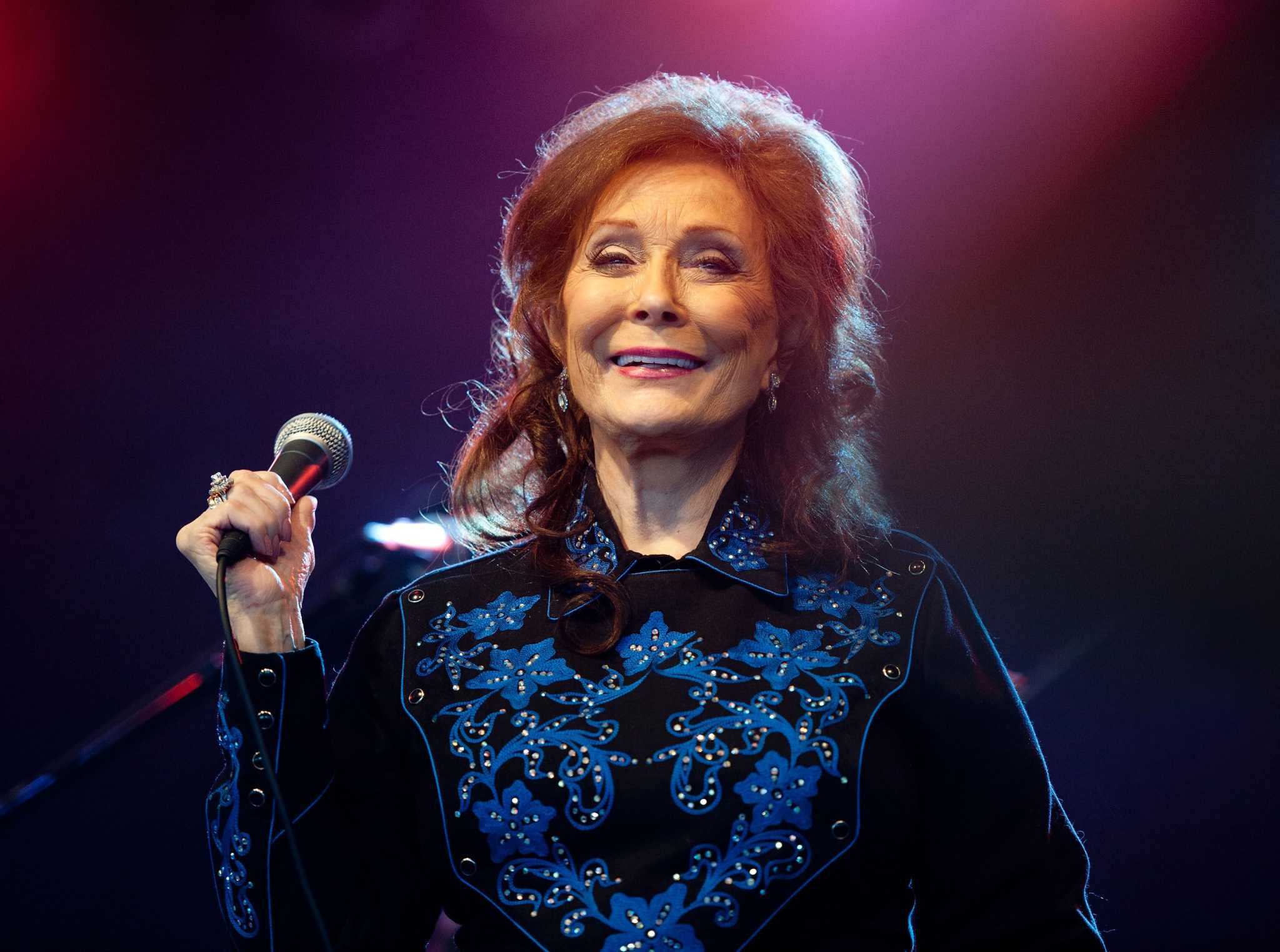 Country Music Legend Loretta Lynn, An Uncommonly Gifted Storyteller ...