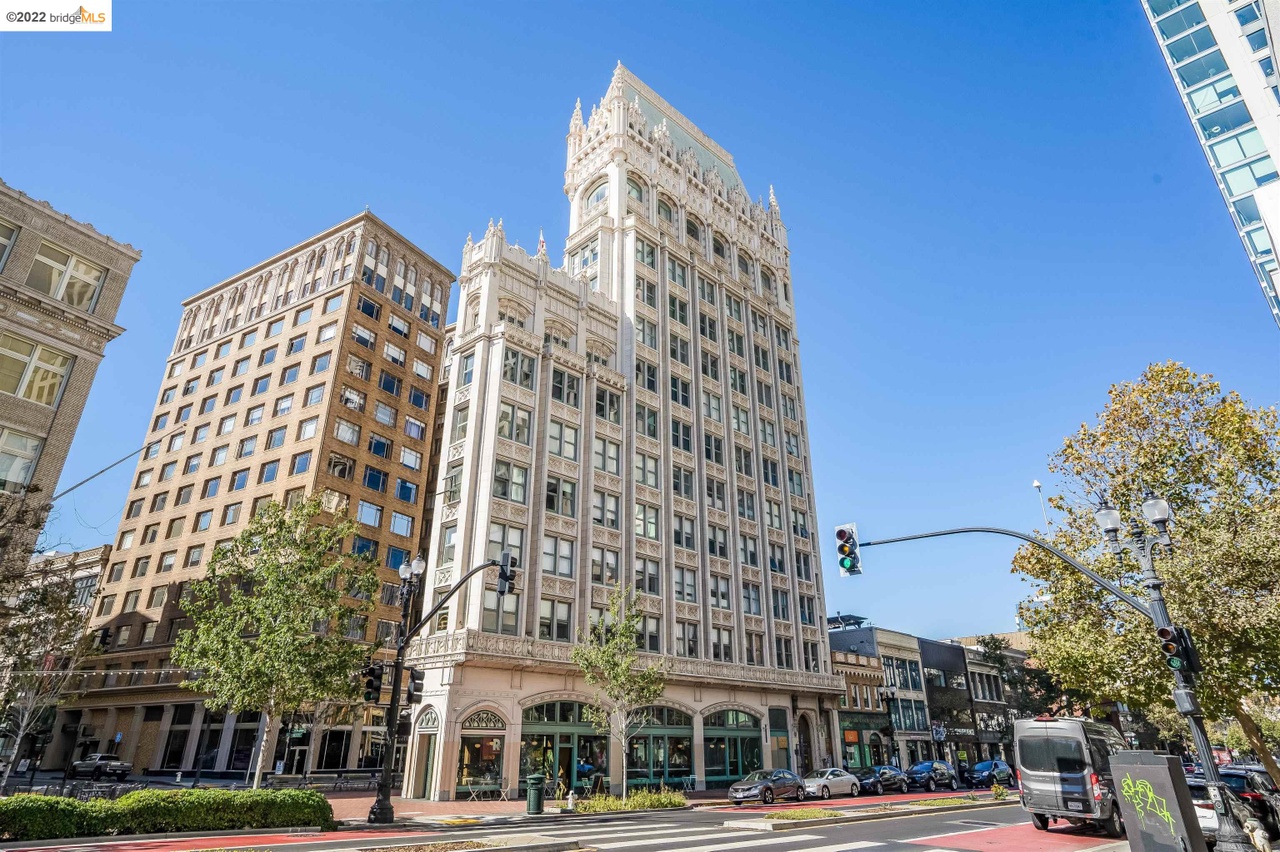 Unusual, iconic Bay Area penthouse listed for $1.5 million - Iconic Penthouse Apartment Building Structures