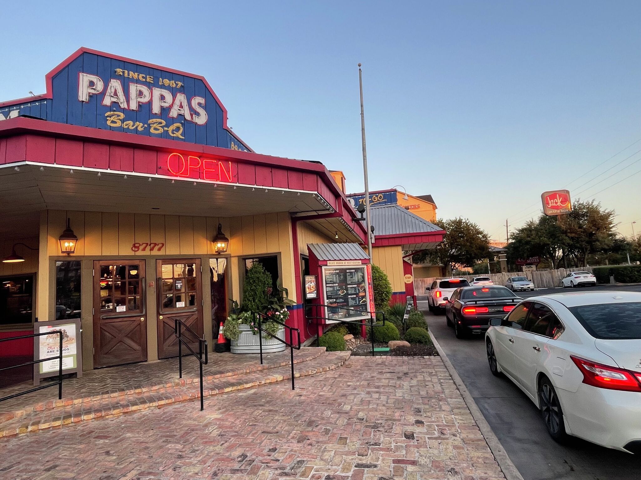 Pappas Bar-B-Q - Home