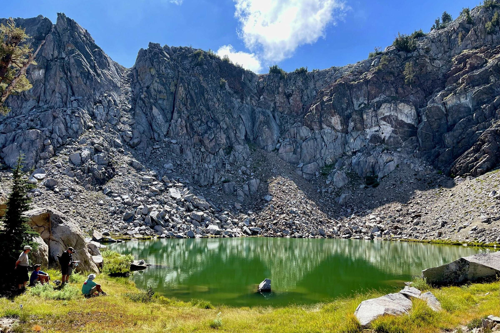 Twin lakes trail outlet kaiser wilderness