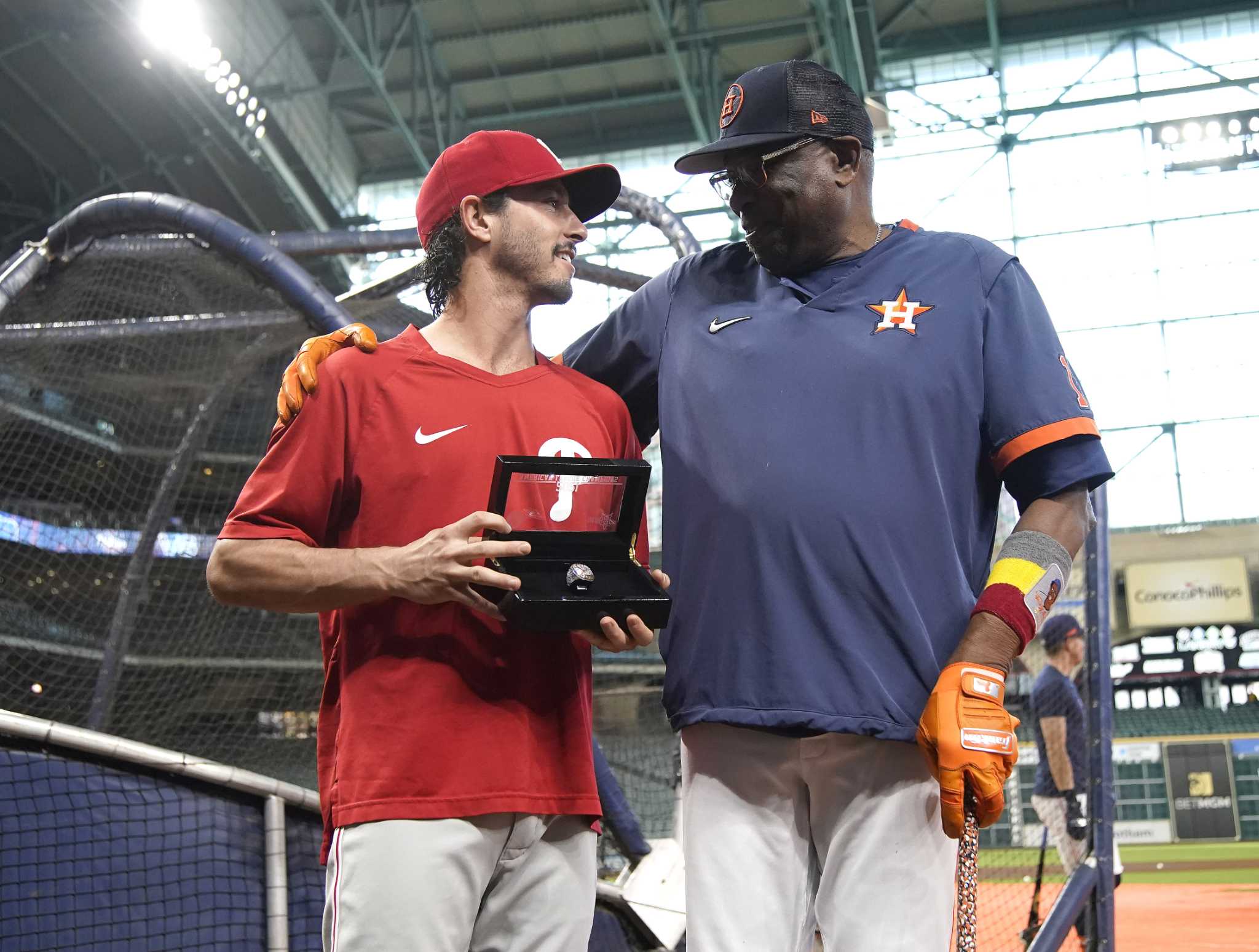 Yankees fans shower Astros with boos in first visit since 2019 ALCS