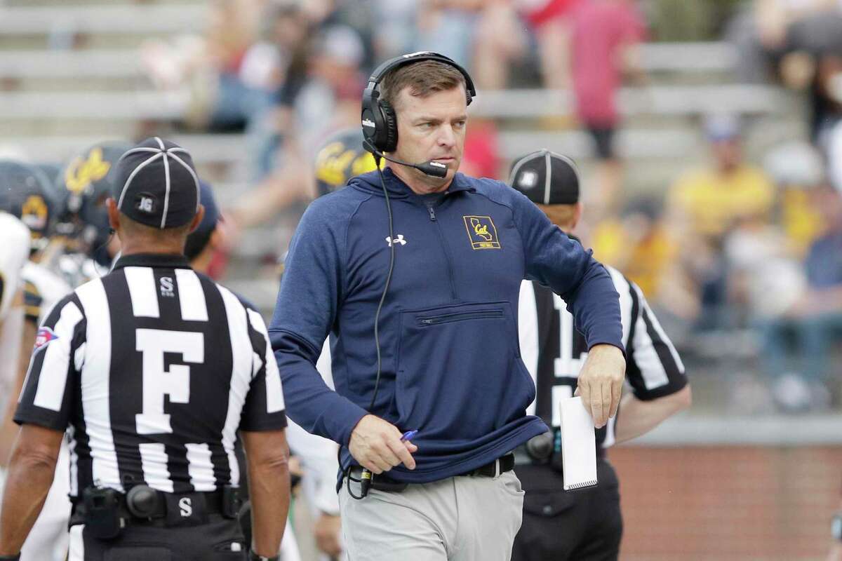 California head coach Justin Wilcox walks along the sideline during the second half of an NCAA college football game against Washington State, Saturday, Oct. 1, 2022, in Pullman, Wash.(AP Photo/Young Kwak)
