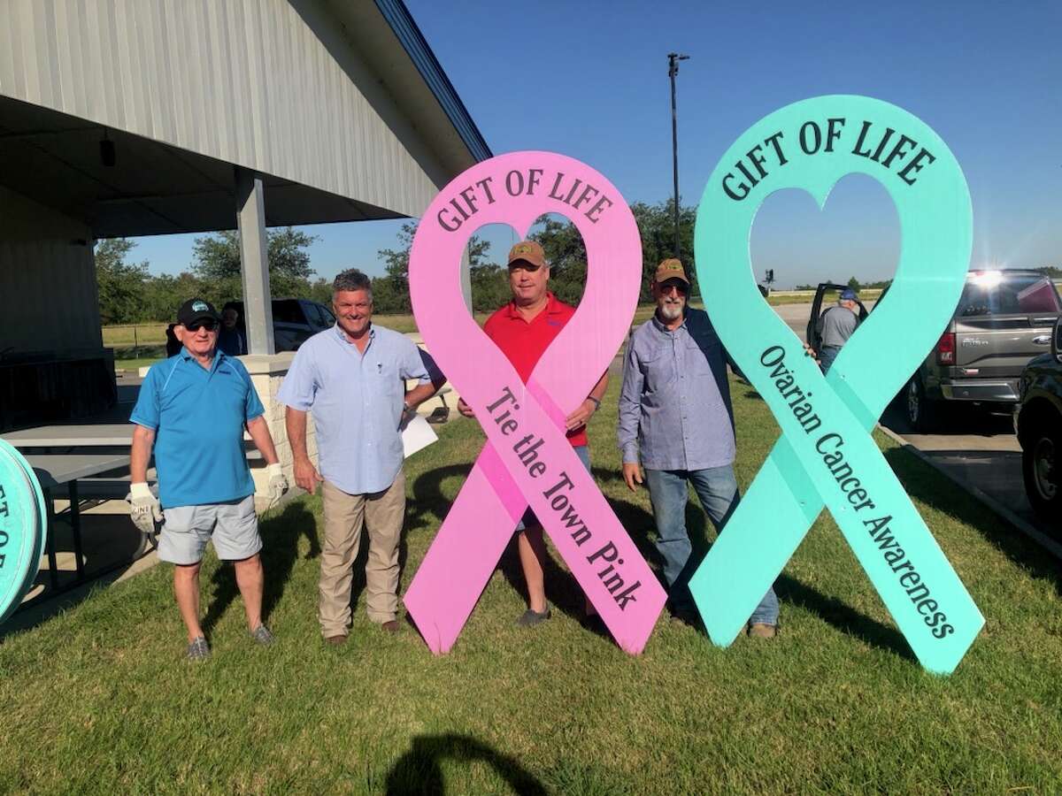 The Young Men's Business League, in association with the Gift of Life, is "tying the town pink," in an effort to spread breast cancer awareness.