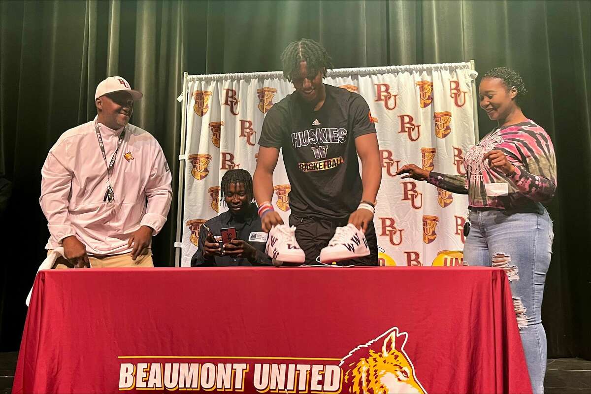 Beaumont United star shooting guard Wesley Yates committed to the University of Washington on Wednesday. 