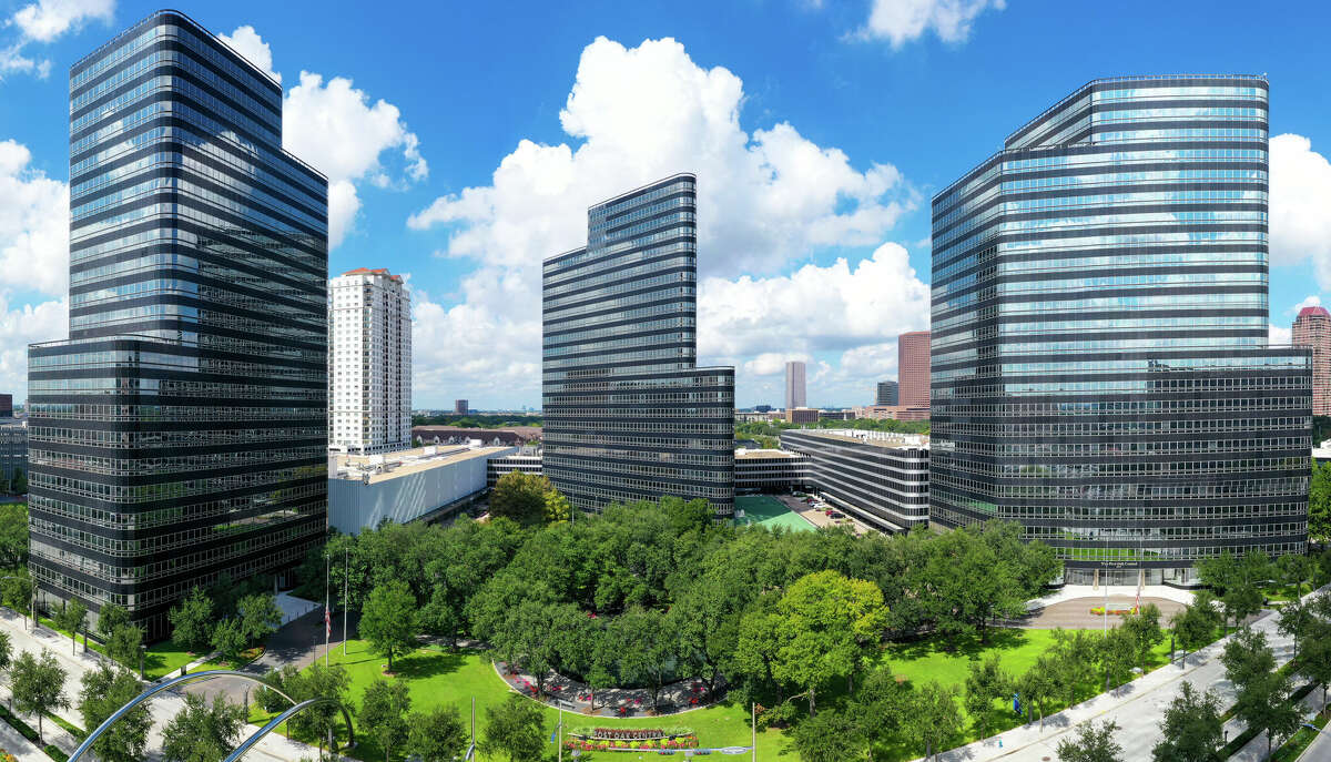 Law firm Bush Rudnicki Shelton will open its first Houston location this fall. The company was represented by Savills in its new lease at Two Post Oak Central.
