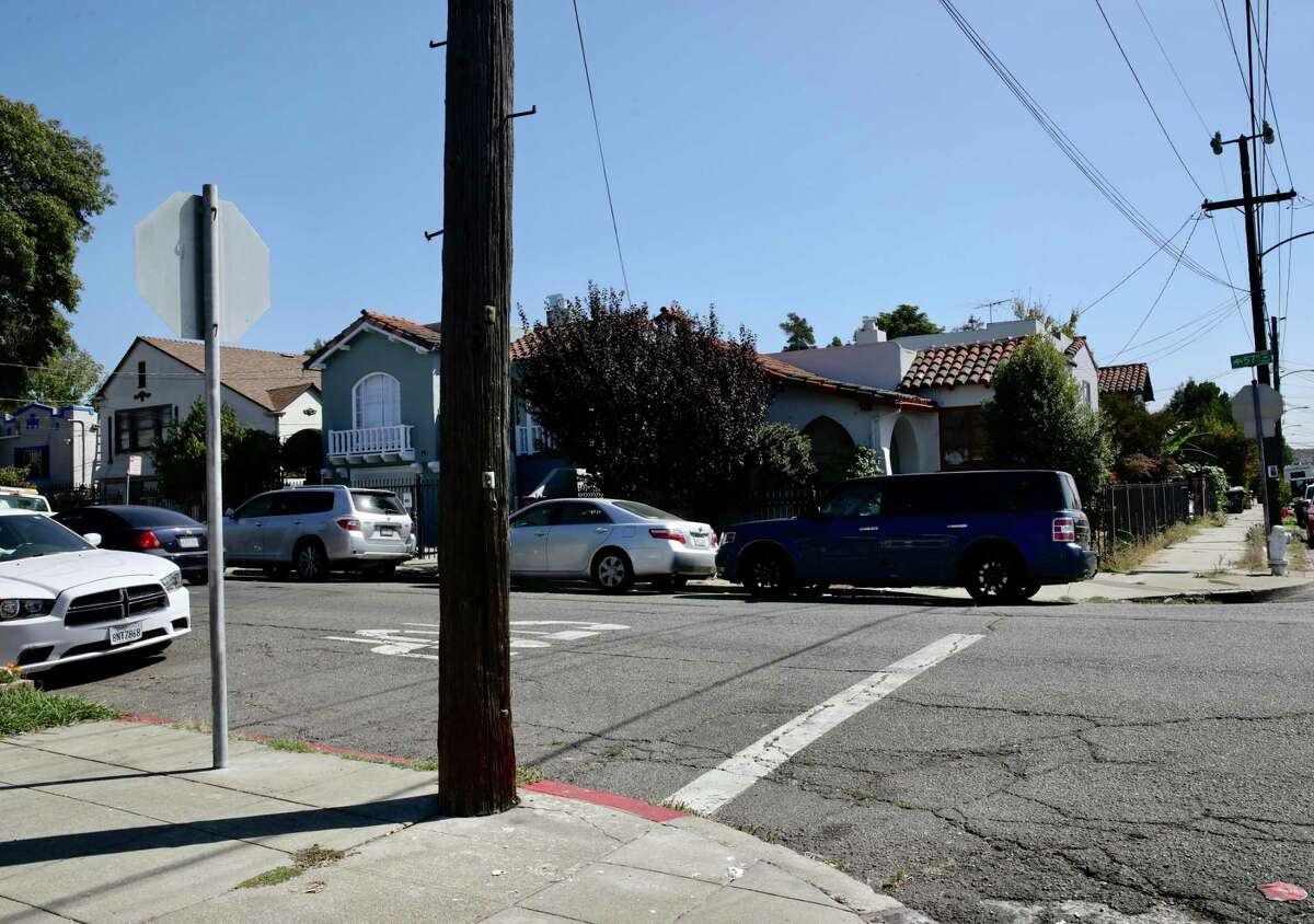 A neighbor said the body of Juan Serrano Vasquez was found at this light pole at the corner of 57th and Harmon Avenuess in April 2021 in Oakland. Serrano Vasquez, 39, of Oakland, was believed slain by the Stockton serial killer.