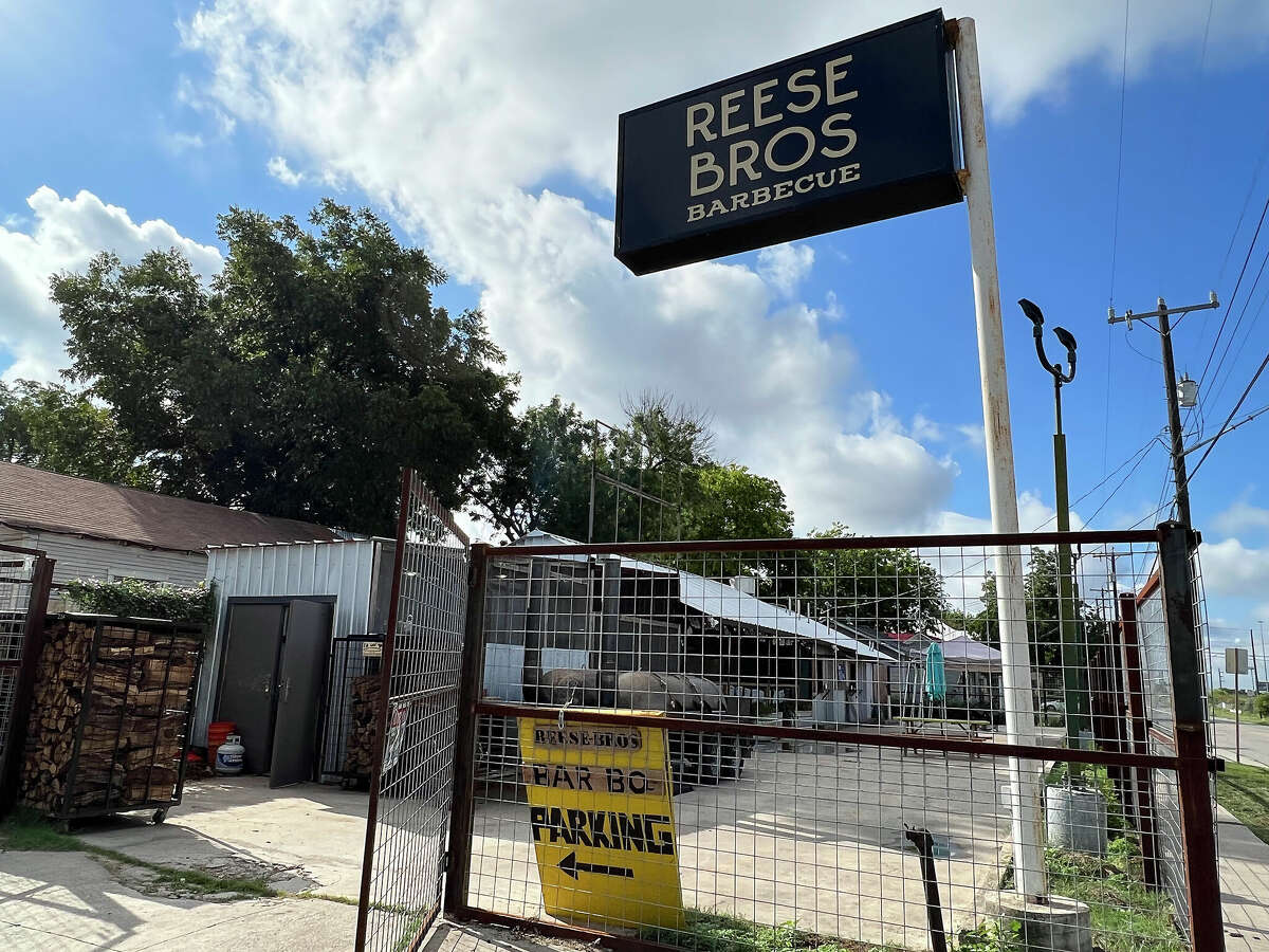 Mike Sutter review Reese Bros Barbecue rules San Antonio’s middle ground