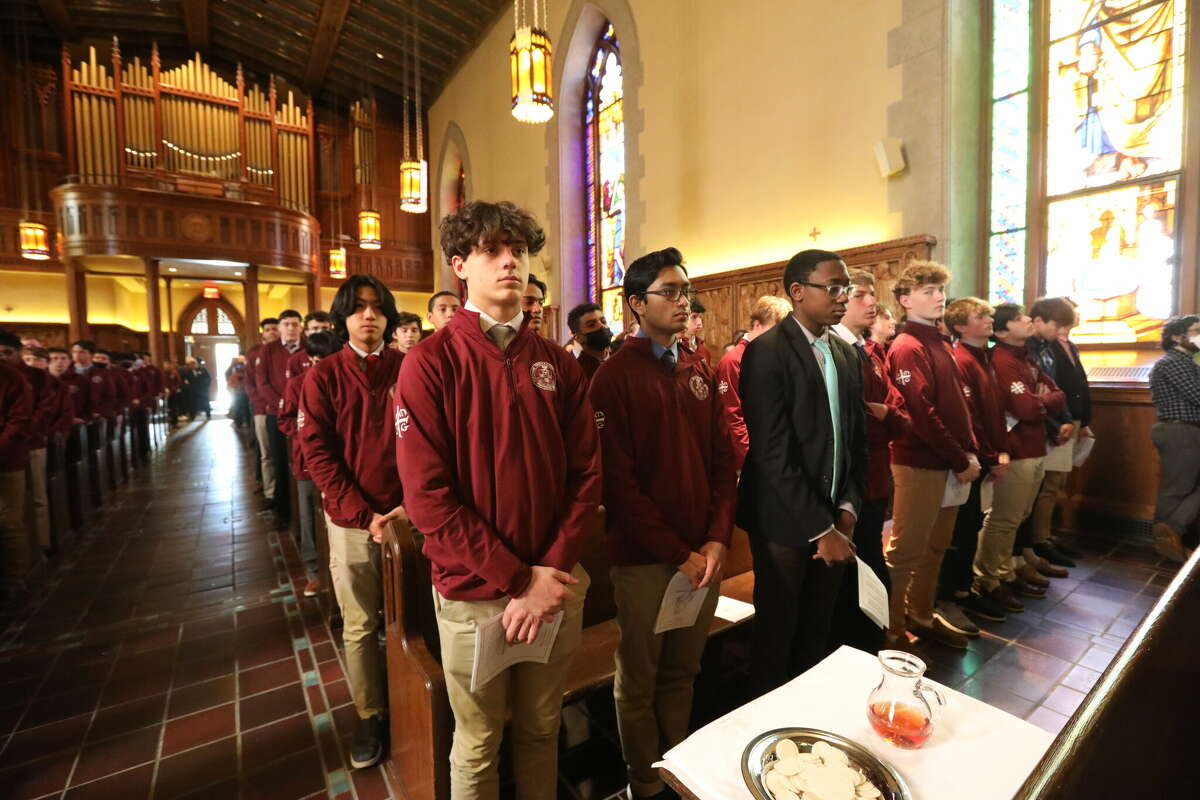 Fordham Prep’s campus ministry and faith formation programs provide opportunities for prayer and reflection as well as religious studies classes.