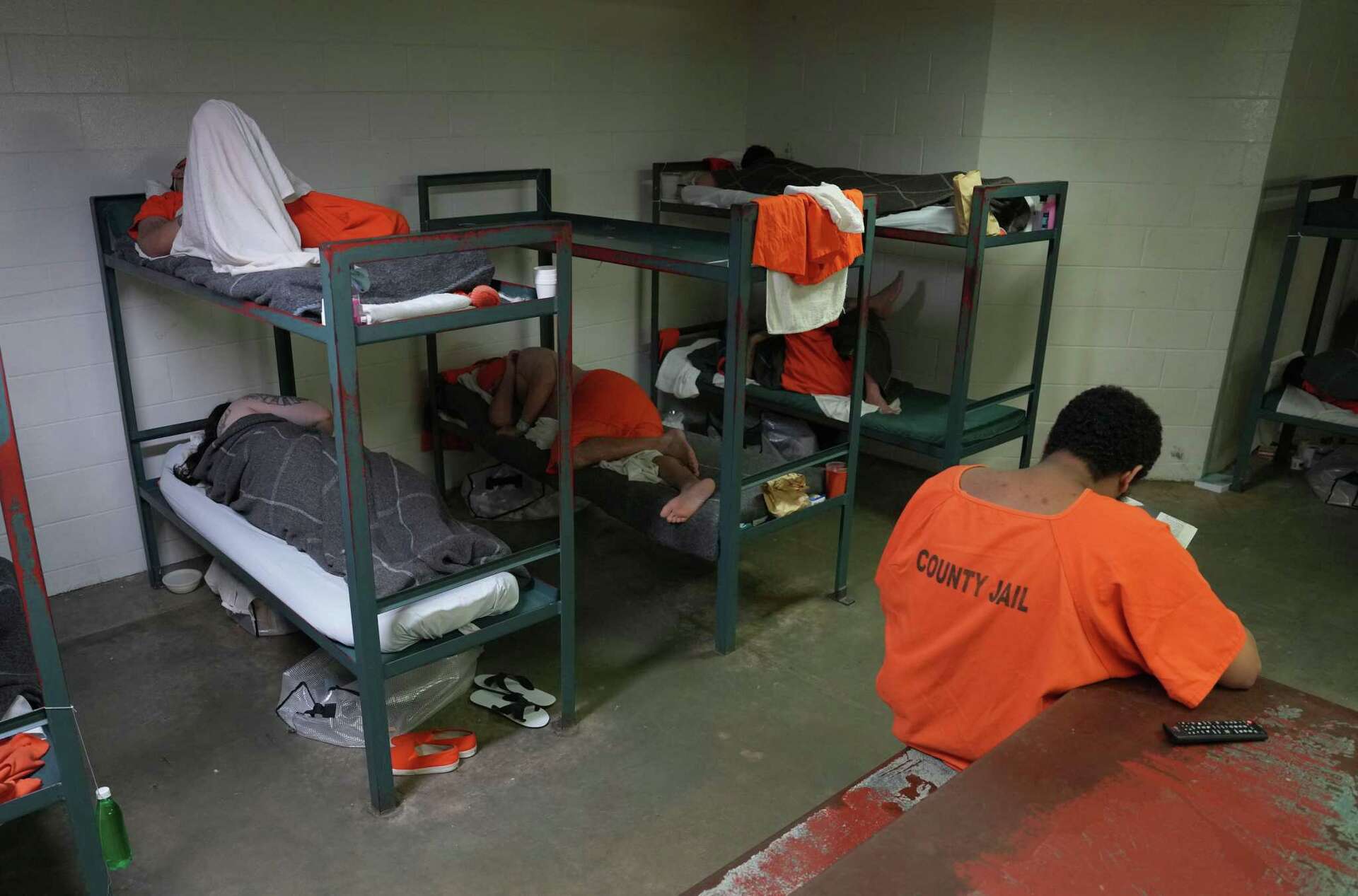 Harris County Jail a 'modernday Alcatraz' for inmates, deputies