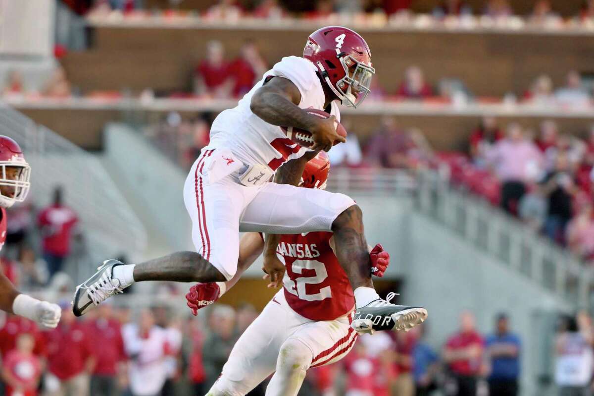 Alabama's Bryce Young doesn't start against Texas A&M