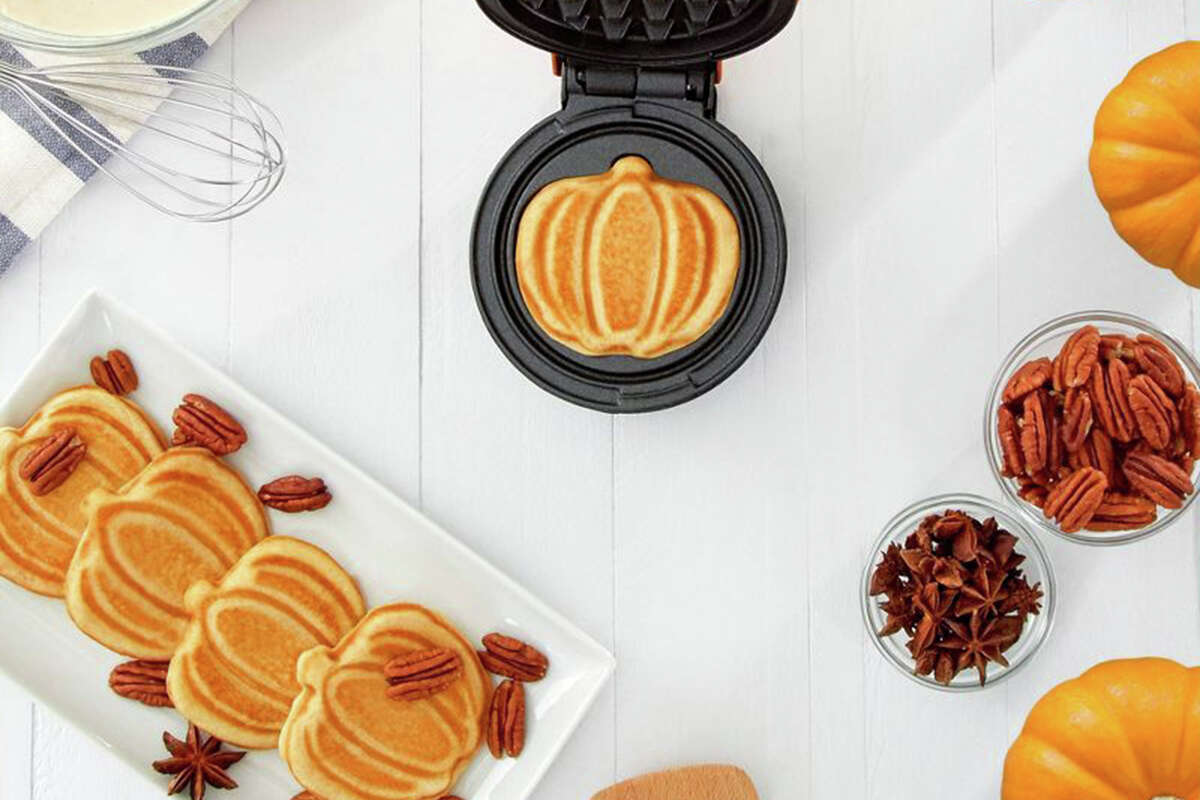 Waffles in the shape of pumpkins? Yes please!