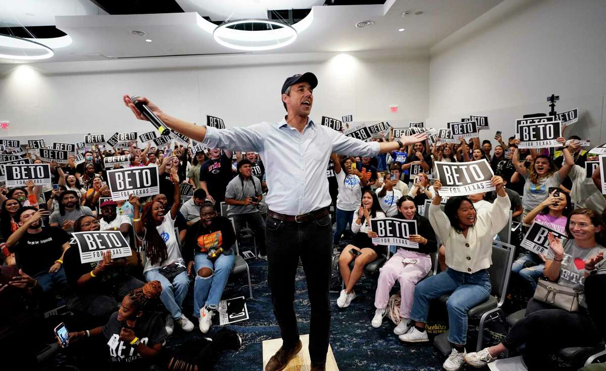 Texas Democratic gubernatorial candidate Beto O'Rourke speaks to students at University of Texas at San Antonio on Sept. 26, part of his college tour.