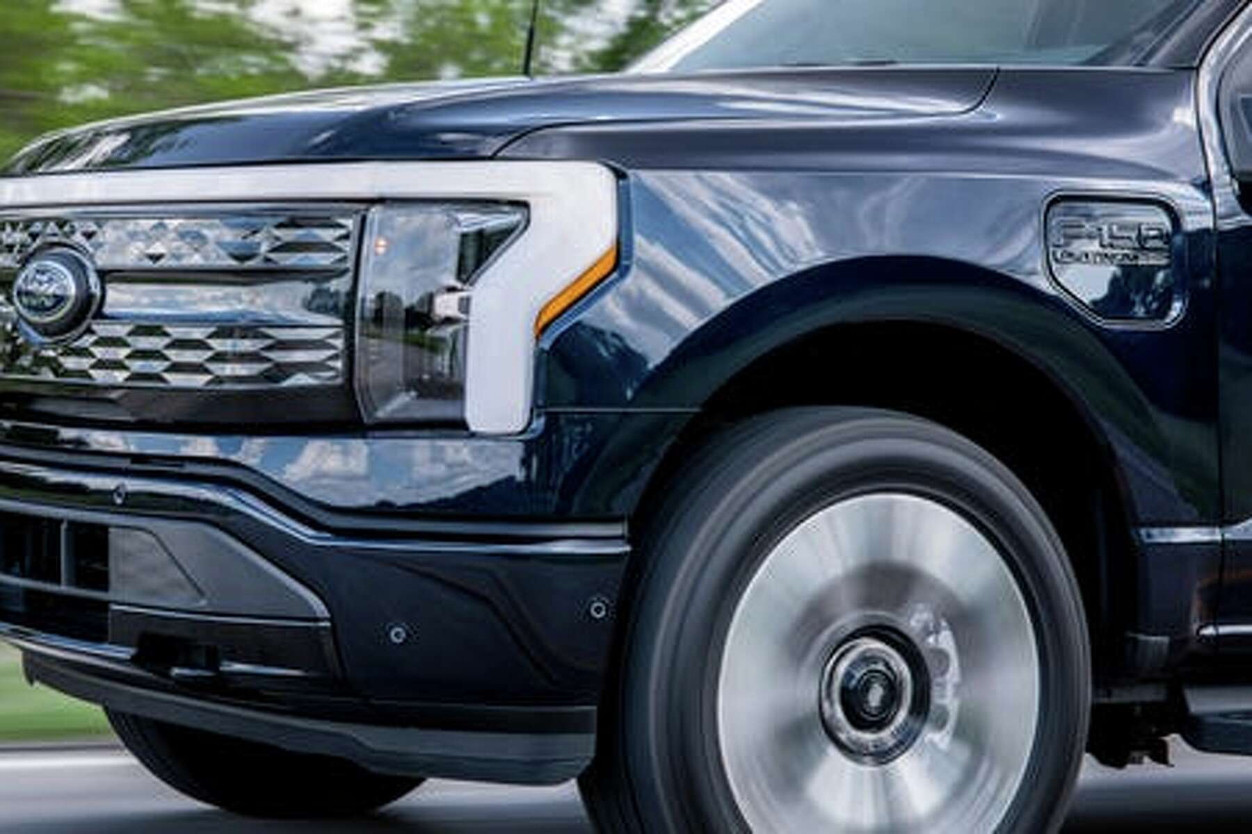 Ford Jacks Up F 150 Lightning Electric Pickup Starting Price Again