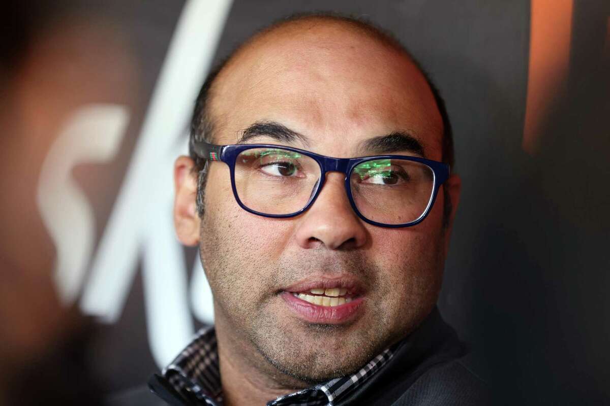 Giants boss Farhan Zaidi on Dodgers' World Series title: Still