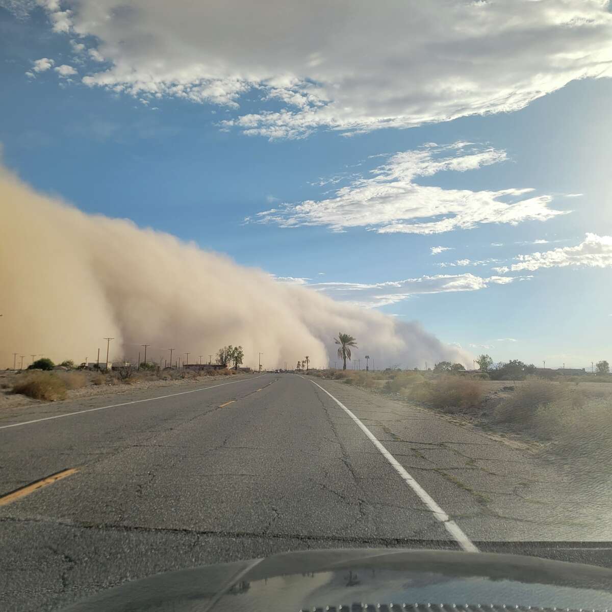 Dust storms choke inland Southern California