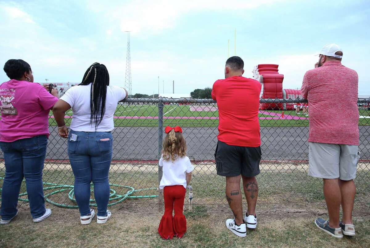 Bellville Brahmas rout Brookshire Royal Falcons in 4A clash