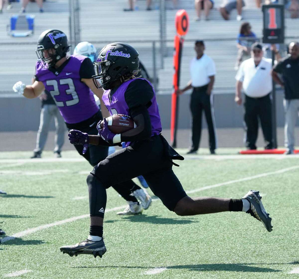 Houston high school football roundup Saturday, Oct. 8