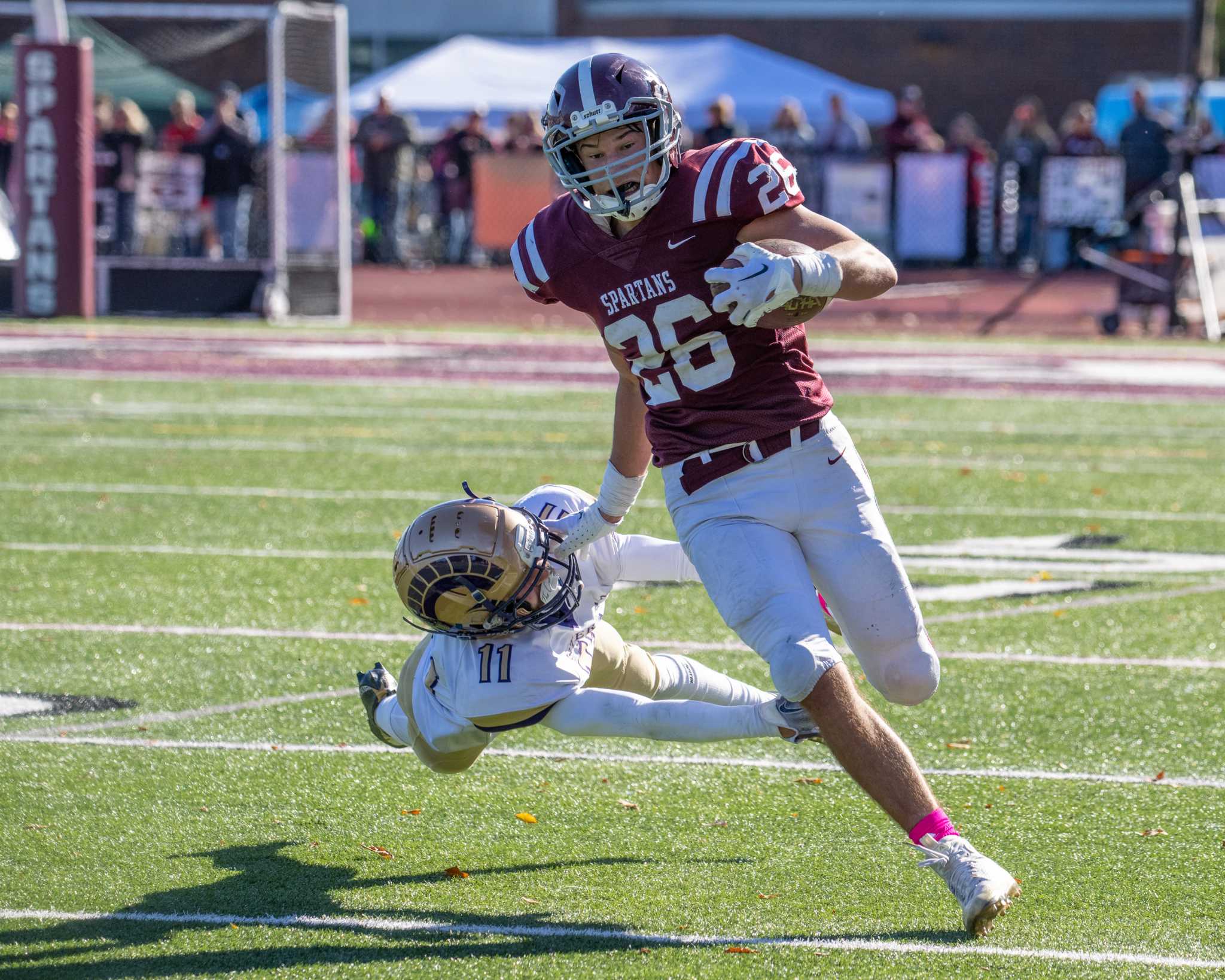 Ground Game, Turnovers Lift BH-BL Football Past Amsterdam