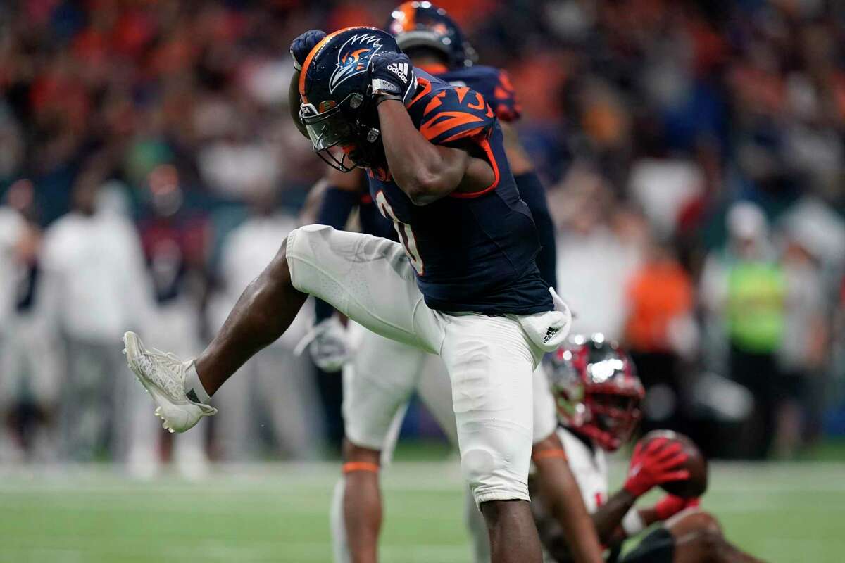 UTSA safety Rashad Wisdom (0) celebrates a stop during the first half of an NCAA college football game against Western Kentucky, Saturday, Oct. 8, 2022, in San Antonio. (AP Photo/Eric Gay)