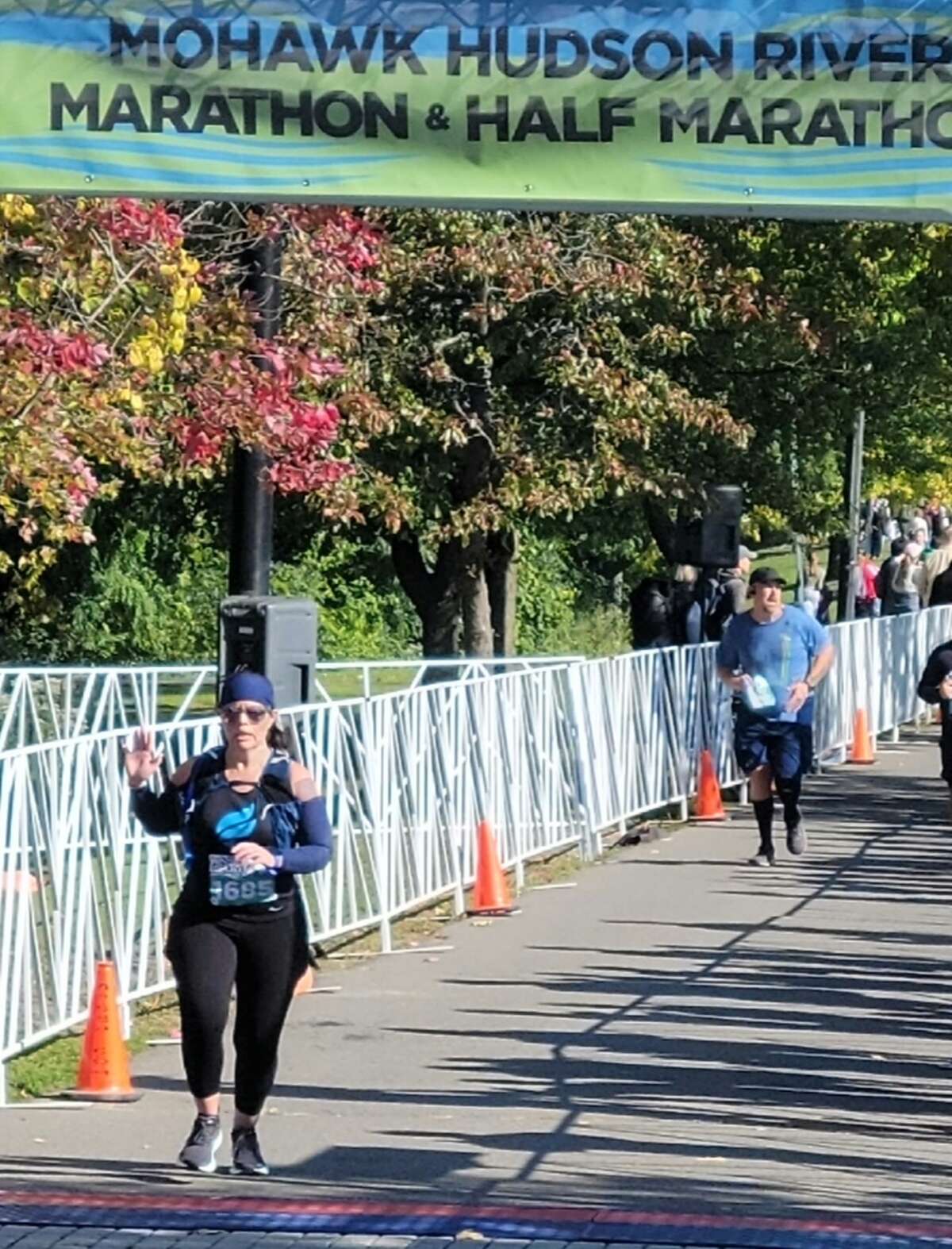 Roecker enters late, wins; Whelan sets mark at Mohawk Hudson Marathon