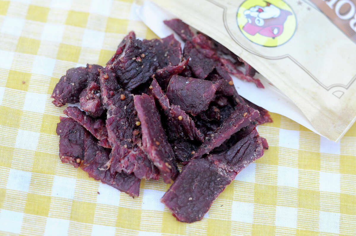 El Bohemian Garlic Beef Jerky de Buc-ee's tiene un equilibrio de sabores satisfactorio.